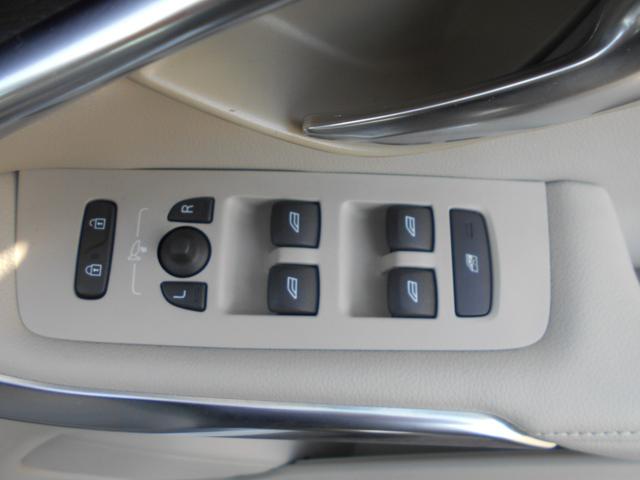 Ｖ４０ Ｔ４　ＳＥ　セーフティーパッケージ　レザーパッケージ　歩行者エアバック　バックカメラ　ブルートゥース（28枚目）