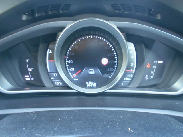 Ｖ４０ Ｔ４　ＳＥ　セーフティーパッケージ　レザーパッケージ　歩行者エアバック　バックカメラ　ブルートゥース（31枚目）
