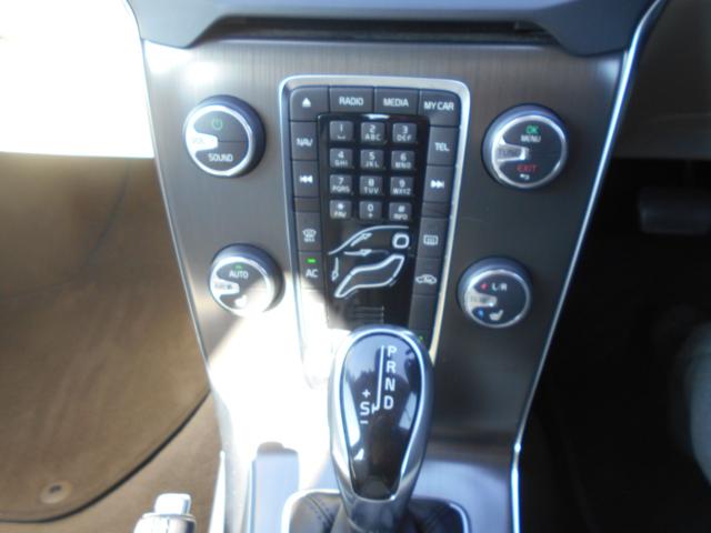 Ｖ４０ Ｔ４　ＳＥ　セーフティーパッケージ　レザーパッケージ　歩行者エアバック　バックカメラ　ブルートゥース（32枚目）
