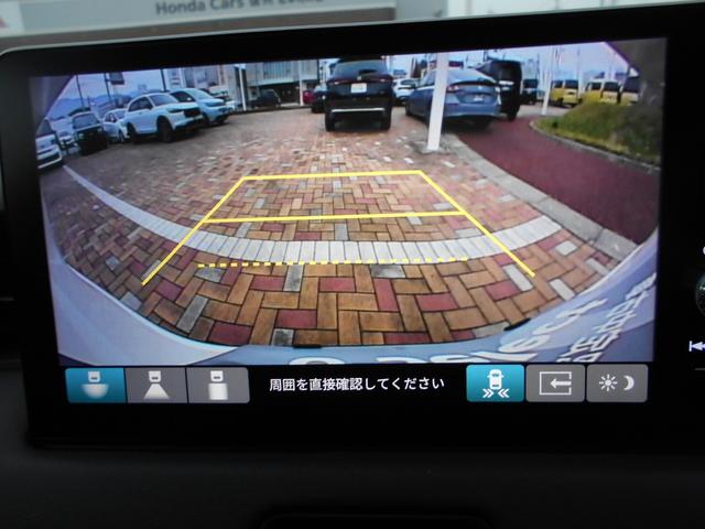 バックカメラ付きで運転が苦手な方も車庫入れが安心です！狭いところでの駐停車もお車を傷つけず安心です！