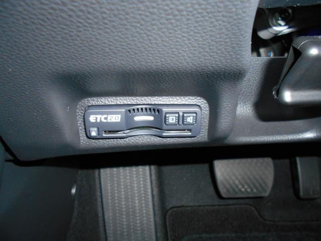 ＥＴＣ装備車です、これさえあれば高速道路も楽々通行できます。お出掛けするのが好きな方には欠かせない装備です！