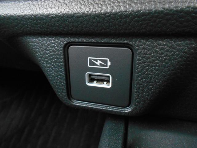 WR-V Z+ブラックスタイル 当社元試乗車 純正8インチナビ リアカメラ ETC ホンダセンシング ホンダコネクト LEDヘッドライト フォグライト 純正アルミホイール(3枚目)