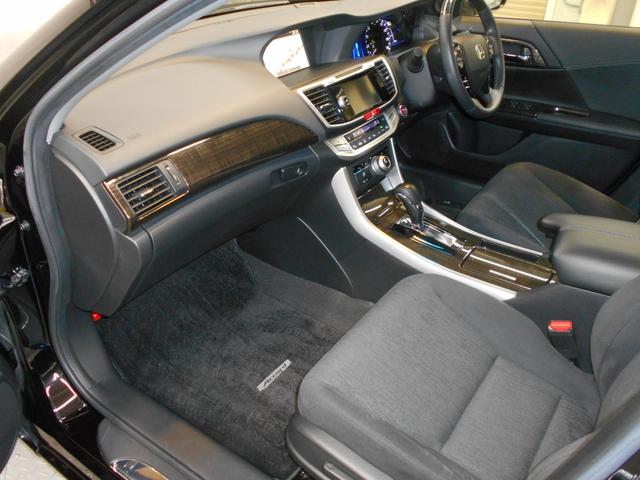 アコードハイブリッド EX ACC?LKAS?CMBS メモリナビ Bluetooth リアカメラ 電動リアサンシェイド アルミホイール LEDヘッドライト フォグライト 電動シート ETC(17枚目)