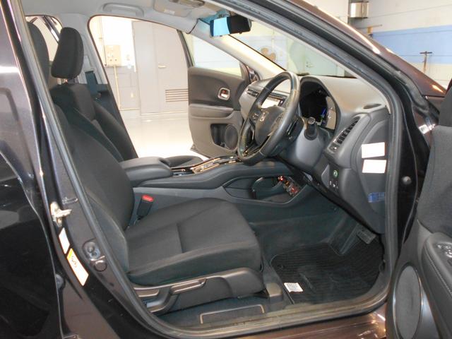 ヴェゼル ハイブリッドX あんしんパッケージ メモリナビ Bluetooth リアカメラ LEDヘッドライト フォグライト コンフォートビューパッケージ 運転席/助手席シートヒーター フルオートエアコンディショナー ETC(13枚目)