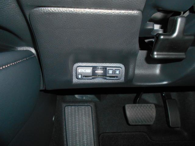 ヴェゼル ｅ：ＨＥＶＺ　当社デモカー　ホンダセンシング　ホンダコネクテット　メモリナビ　Ｂｌｕｅｔｏｏｔｈ　リアカメラ　ＬＥＤヘッドライト　ＬＥＤフォグライト　アルミホイール　運転席／助手席シートヒーター　ＥＴＣ（3枚目）