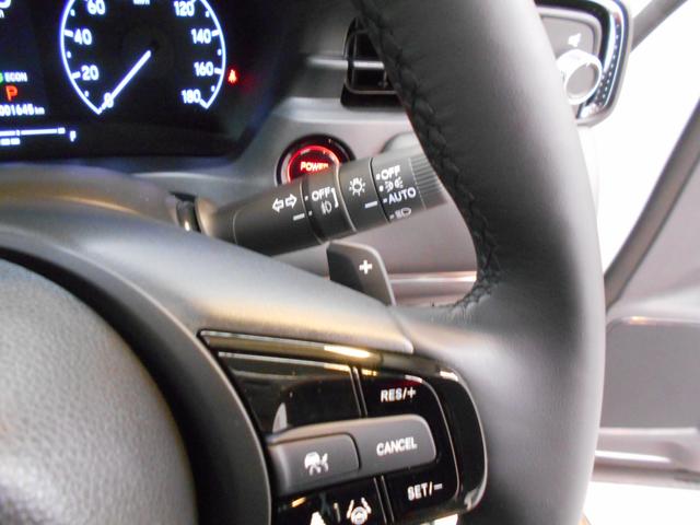 ヴェゼル ｅ：ＨＥＶＺ　当社デモカー　ホンダセンシング　ホンダコネクテット　メモリナビ　Ｂｌｕｅｔｏｏｔｈ　リアカメラ　ＬＥＤヘッドライト　ＬＥＤフォグライト　アルミホイール　運転席／助手席シートヒーター　ＥＴＣ（28枚目）