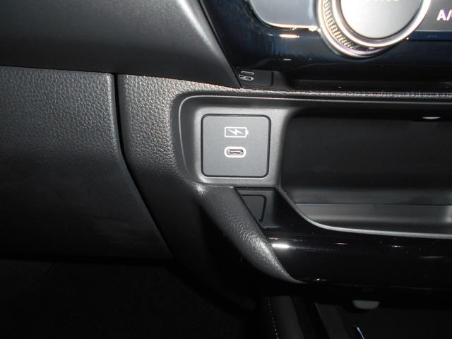 ヴェゼル ｅ：ＨＥＶＺ　当社デモカー　ホンダセンシング　ホンダコネクテット　メモリナビ　Ｂｌｕｅｔｏｏｔｈ　リアカメラ　ＬＥＤヘッドライト　ＬＥＤフォグライト　アルミホイール　運転席／助手席シートヒーター　ＥＴＣ（43枚目）