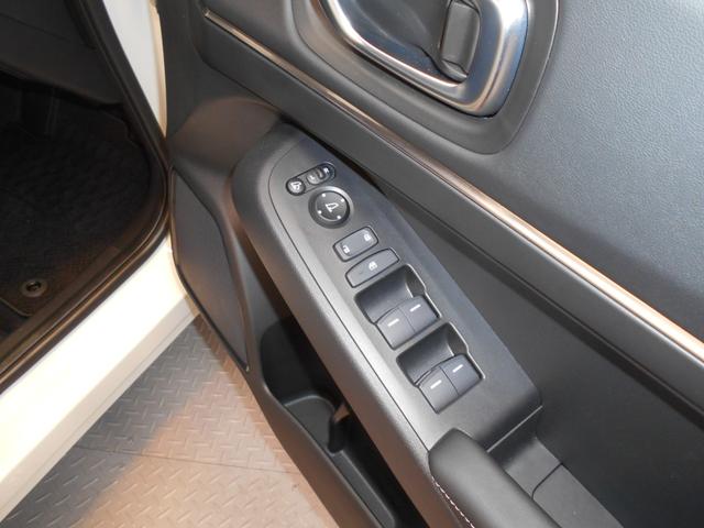 ヴェゼル ｅ：ＨＥＶＺ　当社デモカー　ホンダセンシング　ホンダコネクテット　メモリナビ　Ｂｌｕｅｔｏｏｔｈ　リアカメラ　ＬＥＤヘッドライト　ＬＥＤフォグライト　アルミホイール　運転席／助手席シートヒーター　ＥＴＣ（49枚目）