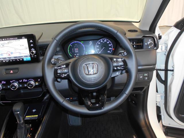 ヴェゼル ｅ：ＨＥＶＺ　当社デモカー　ホンダセンシング　ホンダコネクテット　メモリナビ　Ｂｌｕｅｔｏｏｔｈ　リアカメラ　ＬＥＤヘッドライト　ＬＥＤフォグライト　アルミホイール　運転席／助手席シートヒーター　ＥＴＣ（51枚目）