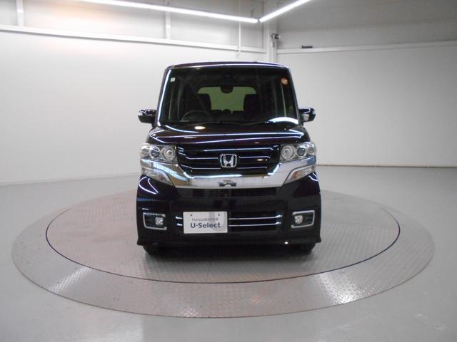 Ｎ－ＢＯＸカスタム ＧＳＳブラックスタイルパッケージ　あんしんパッケージ　メモリナビ　Ｂｌｕｅｔｏｏｔｈ　リアカメラ　両側電動スライドドア　ディスチャージヘッドライト　ＬＥＤフォグライト　アルミホイール　シートバックテーブル　ＥＴＣ（4枚目）