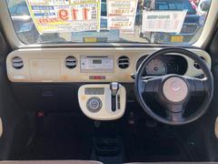 車を運転する際には運転席の存在は欠かせません。なのでしっかりとチェックしたいポイントですね。 2