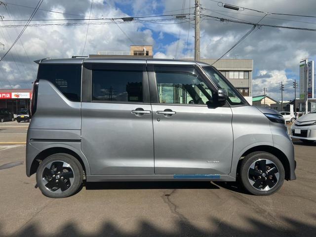 ルークス 　禁煙車　純正９インチナビ　４ＷＤ　衝突軽減ブレーキ　前後コーナーセンサー　前席シートヒーター　全周囲モニター　片側電動ドア　ハンズフリースライドドア　サーキュレーター　ＥＴＣ　純正アルミホイール（48枚目）