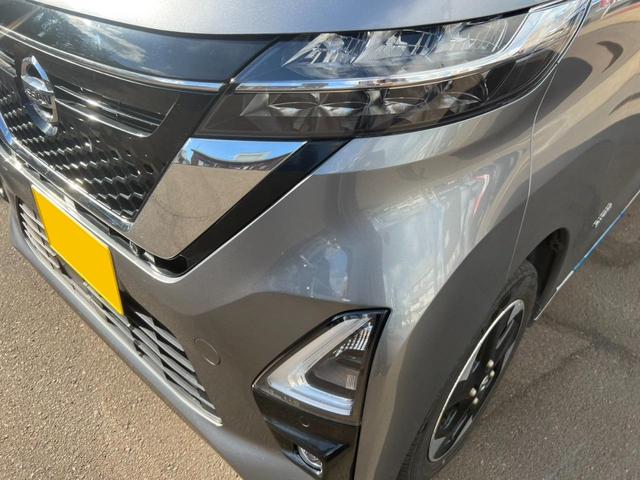 ルークス 　禁煙車　純正９インチナビ　４ＷＤ　衝突軽減ブレーキ　前後コーナーセンサー　前席シートヒーター　全周囲モニター　片側電動ドア　ハンズフリースライドドア　サーキュレーター　ＥＴＣ　純正アルミホイール（50枚目）