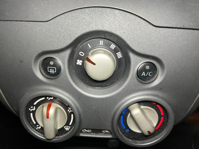 ノート 　プッシュスタート　スマートキー　電動格納ミラー　エアコン　純正オーディオ　冬タイヤアルミホイールセット車載　パワーステアリング　パワーウィンドウ（8枚目）