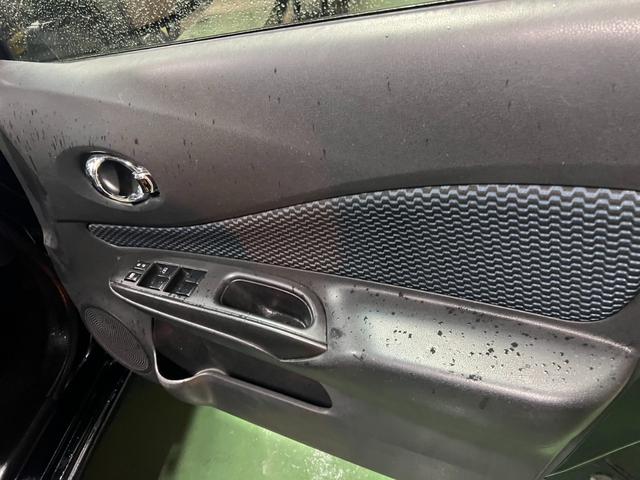 ノート 　プッシュスタート　スマートキー　電動格納ミラー　エアコン　純正オーディオ　冬タイヤアルミホイールセット車載　パワーステアリング　パワーウィンドウ（19枚目）