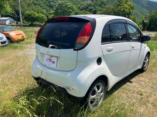 アイ Ｇ　４ＷＤ　ＩＣターボ　ＥＴＣ　オートライト　ＨＩＤ　スマートキー　電動格納ミラー　シートヒーター　ＡＴ　盗難防止システム　ＡＢＳ　ＣＤ　アルミホイール　エアコン　パワーステアリング　パワーウィンドウ（25枚目）