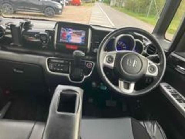 N-BOXカスタム G・ターボLパッケージ 4WD ドライブレコーダー ETC バックカメラ 両側電動スライドドア ナビ TV オートクルーズコントロール オートライト HID スマートキー 電動格納ミラー シートヒーター リアシートスライド(2枚目)