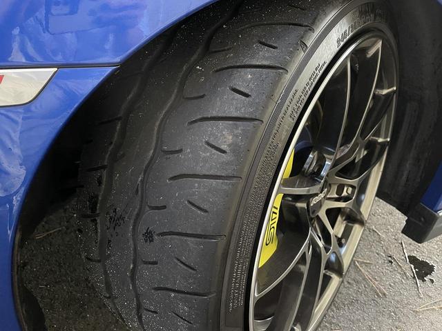 ＷＲＸ ＳＴＩ ＳＴＩ　タイプＳ　ＳＴＩエアロ　ＨＫＳ車高調　ＨＫＳエアクリーナー　ＨＫＳチタンマフラー　ＨＫＳ触媒　ＨＫＳブローオフバルブ　エンドレス製スリットローター　ＲＡＹＳ１９インチボルクレーシングＧ０２５　ダイアトーンナビ（28枚目）