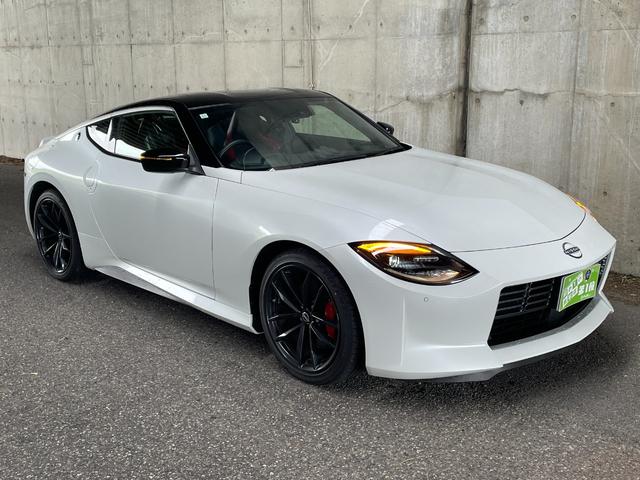 フェアレディＺ バージョンＳＴ　６速マニュアル　ＢＯＳＥプレミアムサウンド　９インチコネクトナビ　フルセグＴＶ　Ｂカメラ　純正ドライブレコーダー　ＥＴＣ　ハーフレザーパワーシート　シートヒーター　ＬＥＤヘッドライト　１９インチアルミ（2枚目）