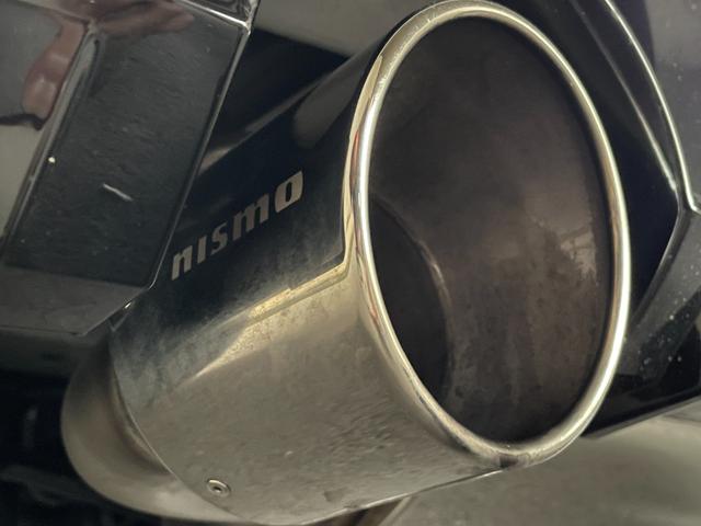 フェアレディZ バージョンST 6速マニュアル NISMOマフラー BOSEプレミアムサウンド 9インナビ フルセグTV バックカメラ ドラレコ ETC ハーフレザーパワーシート シートヒーター LEDヘッドライト 19インチ(6枚目)