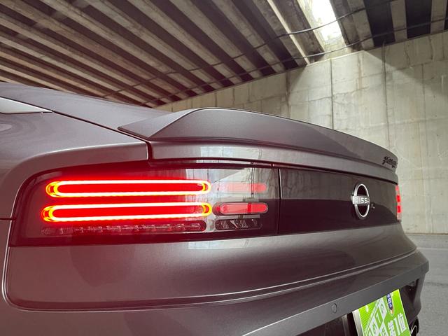 フェアレディZ バージョンST 6速マニュアル NISMOマフラー BOSEプレミアムサウンド 9インナビ フルセグTV バックカメラ ドラレコ ETC ハーフレザーパワーシート シートヒーター LEDヘッドライト 19インチ(16枚目)