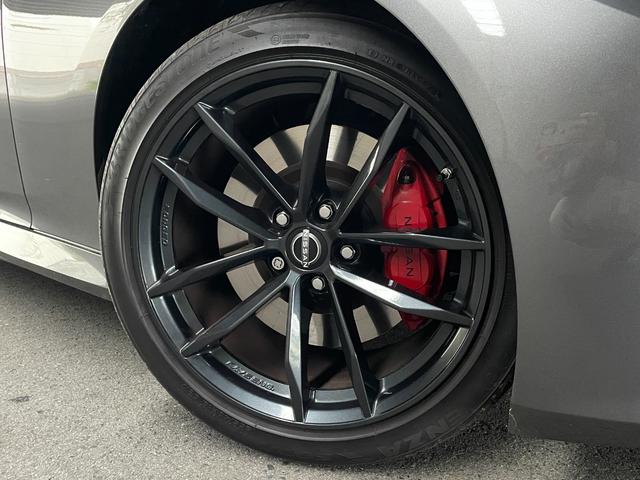 フェアレディZ バージョンST 6速マニュアル NISMOマフラー BOSEプレミアムサウンド 9インナビ フルセグTV バックカメラ ドラレコ ETC ハーフレザーパワーシート シートヒーター LEDヘッドライト 19インチ(24枚目)