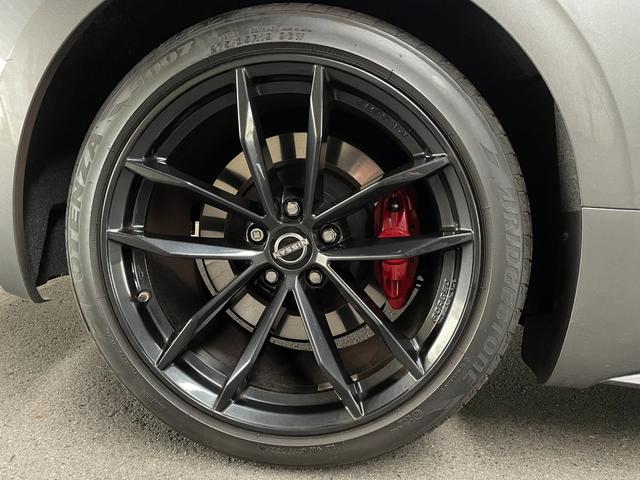 フェアレディZ バージョンST 6速マニュアル NISMOマフラー BOSEプレミアムサウンド 9インナビ フルセグTV バックカメラ ドラレコ ETC ハーフレザーパワーシート シートヒーター LEDヘッドライト 19インチ(25枚目)