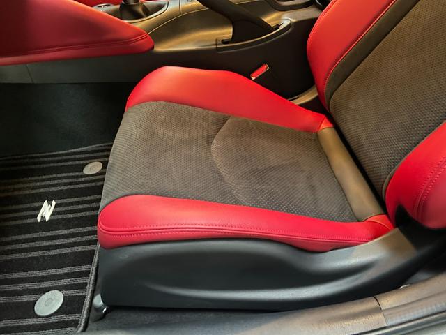 フェアレディZ バージョンST 6速マニュアル NISMOマフラー BOSEプレミアムサウンド 9インナビ フルセグTV バックカメラ ドラレコ ETC ハーフレザーパワーシート シートヒーター LEDヘッドライト 19インチ(45枚目)