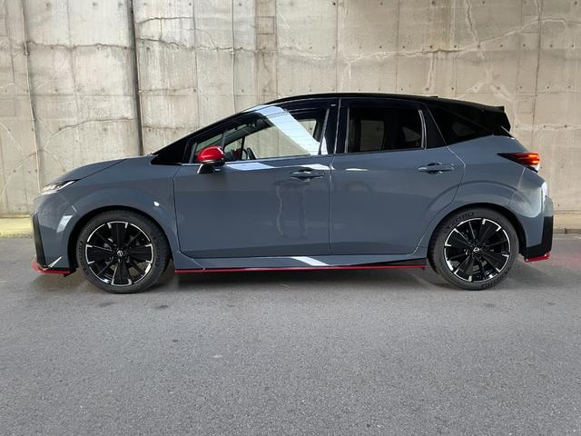 オーラ ニスモ チューンドe-パワー4WD レカロシート NISMOスポーツリセッティング プロパイロット アラウンドビューモニター ワンオーナー 4WD 禁煙車 ドラレコ純正ナビ フルセグTV 純正17インチAW  シートヒーター LED(13枚目)