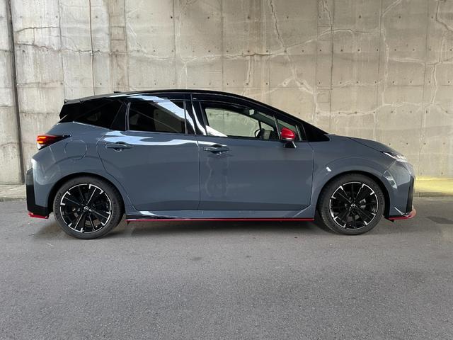 オーラ ニスモ チューンドe-パワー4WD レカロシート NISMOスポーツリセッティング プロパイロット アラウンドビューモニター ワンオーナー 4WD 禁煙車 ドラレコ純正ナビ フルセグTV 純正17インチAW  シートヒーター LED(19枚目)