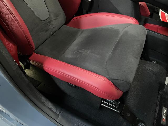 オーラ ニスモ チューンドe-パワー4WD レカロシート NISMOスポーツリセッティング プロパイロット アラウンドビューモニター ワンオーナー 4WD 禁煙車 ドラレコ純正ナビ フルセグTV 純正17インチAW  シートヒーター LED(40枚目)