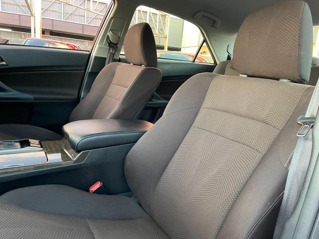 マークＸ ２５０Ｇ　Ｇｓ仕様バンパー　Ｇｓクリアテール　車高調　社外ＳＤナビ　フルセグＴＶ　バックカメラ　社外１９インチＡＷ　ＨＩＤヘッドライト　ドライブレコーダー　スマートキープッシュスタート　ＥＴＣ　パワーシート（42枚目）