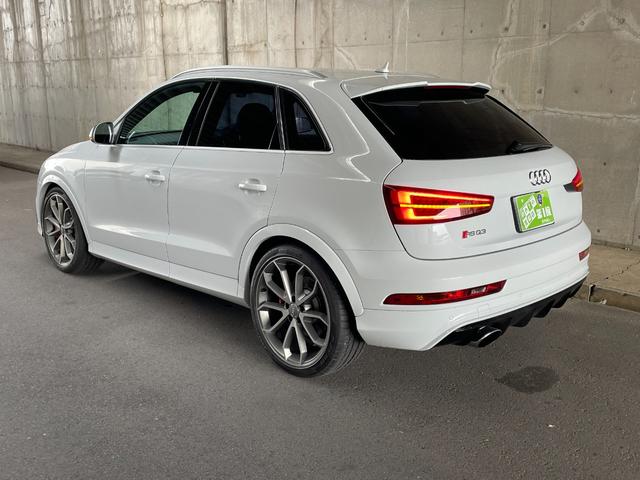 RS Q3 ベースグレード 20インチアルミ レッドキャリパー ダウンサス ローダウン HIDヘッドライト ブラックレザーパワーシート シートヒーター メーカナビフルセグTV バックカメラ ETC(13枚目)