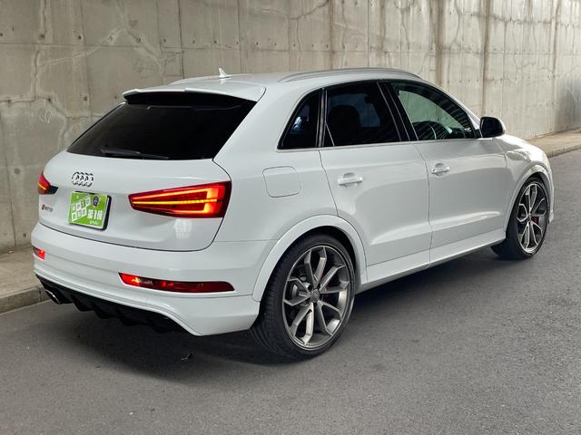 RS Q3 ベースグレード 20インチアルミ レッドキャリパー ダウンサス ローダウン HIDヘッドライト ブラックレザーパワーシート シートヒーター メーカナビフルセグTV バックカメラ ETC(15枚目)