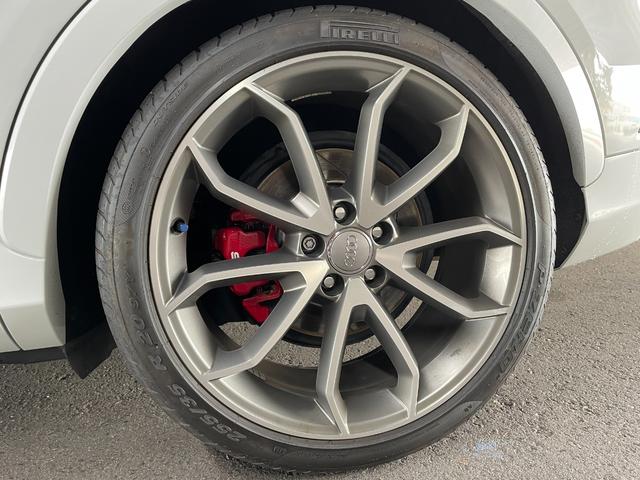 RS Q3 ベースグレード 20インチアルミ レッドキャリパー ダウンサス ローダウン HIDヘッドライト ブラックレザーパワーシート シートヒーター メーカナビフルセグTV バックカメラ ETC(23枚目)