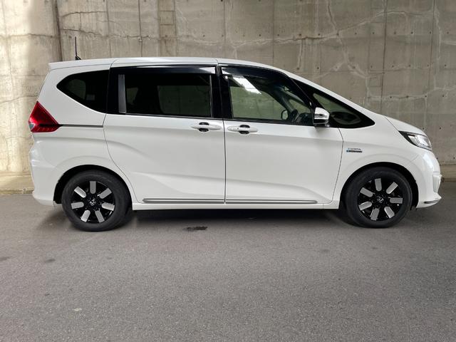 フリードハイブリッド ハイブリッド・EX ワンオーナー 両側パワスラ 純正15インチAW 純正ナビ フルセグTV バックカメラ 前後ドラレコ ETC スマートキープッシュスタート LEDヘッドライト ハーフレザーシート 禁煙車 ユーザー買取車(15枚目)