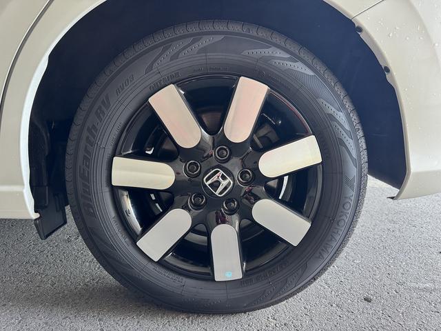 フリードハイブリッド ハイブリッド・EX ワンオーナー 両側パワスラ 純正15インチAW 純正ナビ フルセグTV バックカメラ 前後ドラレコ ETC スマートキープッシュスタート LEDヘッドライト ハーフレザーシート 禁煙車 ユーザー買取車(20枚目)