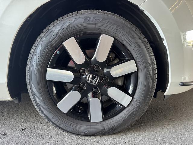 フリードハイブリッド ハイブリッド・EX ワンオーナー 両側パワスラ 純正15インチAW 純正ナビ フルセグTV バックカメラ 前後ドラレコ ETC スマートキープッシュスタート LEDヘッドライト ハーフレザーシート 禁煙車 ユーザー買取車(22枚目)