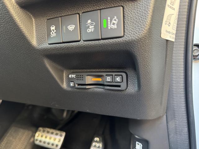 フリードハイブリッド ハイブリッド・EX ワンオーナー 両側パワスラ 純正15インチAW 純正ナビ フルセグTV バックカメラ 前後ドラレコ ETC スマートキープッシュスタート LEDヘッドライト ハーフレザーシート 禁煙車 ユーザー買取車(32枚目)