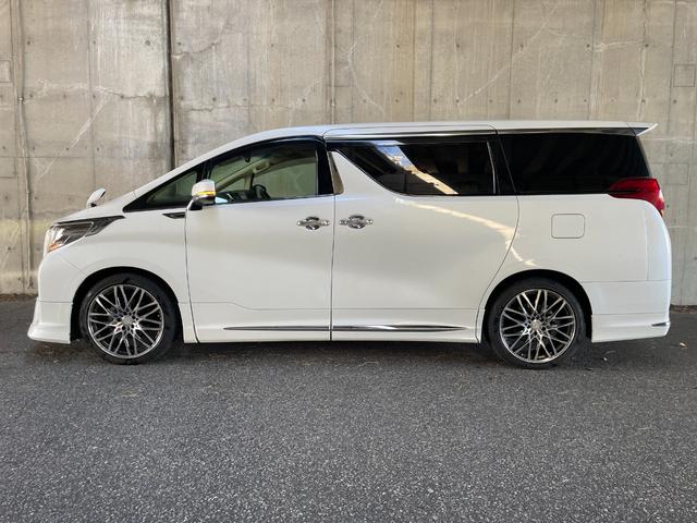 アルファード ２．５Ｇ　モデリスタエアロ　２０インチアルミホイール　純正ＳＤナビ・フルセグＴＶ　フリップダウンモニター　ハーフレザーパワーシート　プリクラッシュセーフティ　ドライブレコーダー　ＬＥＤヘッドライト　禁煙車（12枚目）