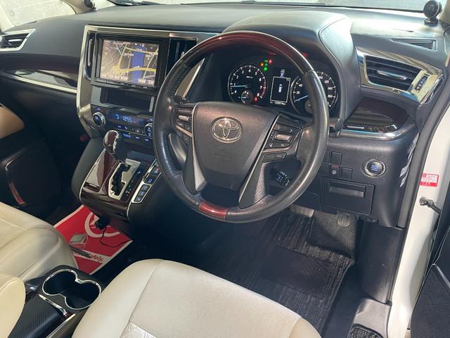 アルファード ２．５Ｇ　モデリスタエアロ　２０インチアルミホイール　純正ＳＤナビ・フルセグＴＶ　フリップダウンモニター　ハーフレザーパワーシート　プリクラッシュセーフティ　ドライブレコーダー　ＬＥＤヘッドライト　禁煙車（22枚目）