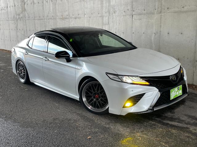 カムリ WSレザーパッケージ サンルーフ BBS19インチ ブリッツ車高調 ヘッドアップディスプレイ レザーパワーシート シートヒーター LEDヘッドライト LEDフォグライト スマートキープッシュスタート SDナビ・フルセグTV(2枚目)