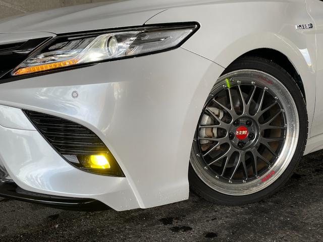 カムリ WSレザーパッケージ サンルーフ BBS19インチ ブリッツ車高調 ヘッドアップディスプレイ レザーパワーシート シートヒーター LEDヘッドライト LEDフォグライト スマートキープッシュスタート SDナビ・フルセグTV(12枚目)