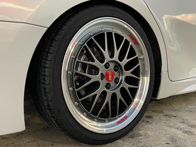 カムリ WSレザーパッケージ サンルーフ BBS19インチ ブリッツ車高調 ヘッドアップディスプレイ レザーパワーシート シートヒーター LEDヘッドライト LEDフォグライト スマートキープッシュスタート SDナビ・フルセグTV(26枚目)