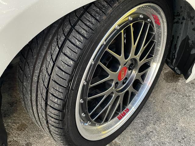 カムリ WSレザーパッケージ サンルーフ BBS19インチ ブリッツ車高調 ヘッドアップディスプレイ レザーパワーシート シートヒーター LEDヘッドライト LEDフォグライト スマートキープッシュスタート SDナビ・フルセグTV(27枚目)