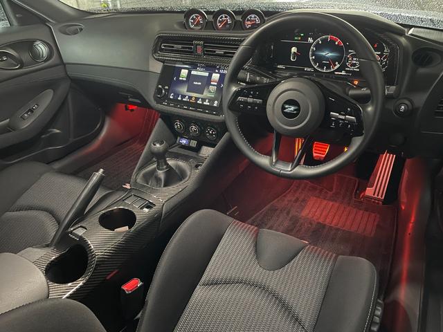 フェアレディＺ ベースグレード　ＨＫＳ車高調　ＲＳＥチタンマフラー６速マニュアル　９インチコネクトナビ　フルセグＴＶ　Ｂカメラ　ドライブレコーダー　ＥＴＣ　純正１８インチＡＷ　ＬＥＤヘッドライト（7枚目）