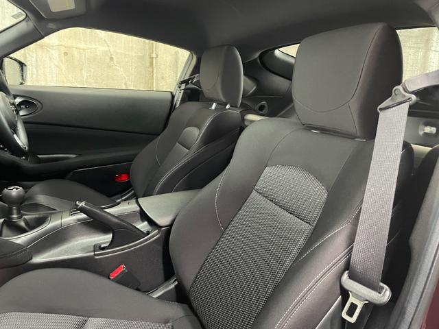 フェアレディＺ ベースグレード　カスタマイズエディションバンパー　　リアスポイラー　６速ＭＴ　ＢＯＳＥサウンド　ＬＥＤヘッドライト　１９インチアルミ　純正ナビ・フルセグＴＶ　バックカメラ　ＥＴＣ　クルーズコントロール　前後ドラレコ（44枚目）