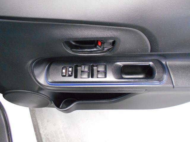 S 関東車 禁煙車 1オーナー プッシュスタート スマートキー2個 オートライト オートエアコン SDナビ TV CD DVD Bluetooth AUX(32枚目)