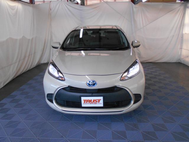 アクア G 関東車 パノラミックビューモニター LEDヘッドライト クルーズコントロール ディスプレイオーディオ BTオーディオ ミラーキャスト ETC 前後ドラレコ スマートキー2個(3枚目)