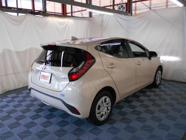 アクア G 関東車 パノラミックビューモニター LEDヘッドライト クルーズコントロール ディスプレイオーディオ BTオーディオ ミラーキャスト ETC 前後ドラレコ スマートキー2個(5枚目)